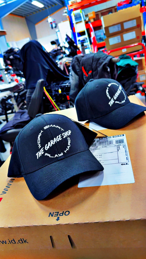 Caps